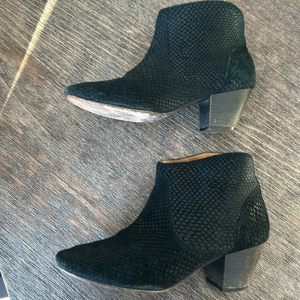 Hudson booties - Picture 5 of 6